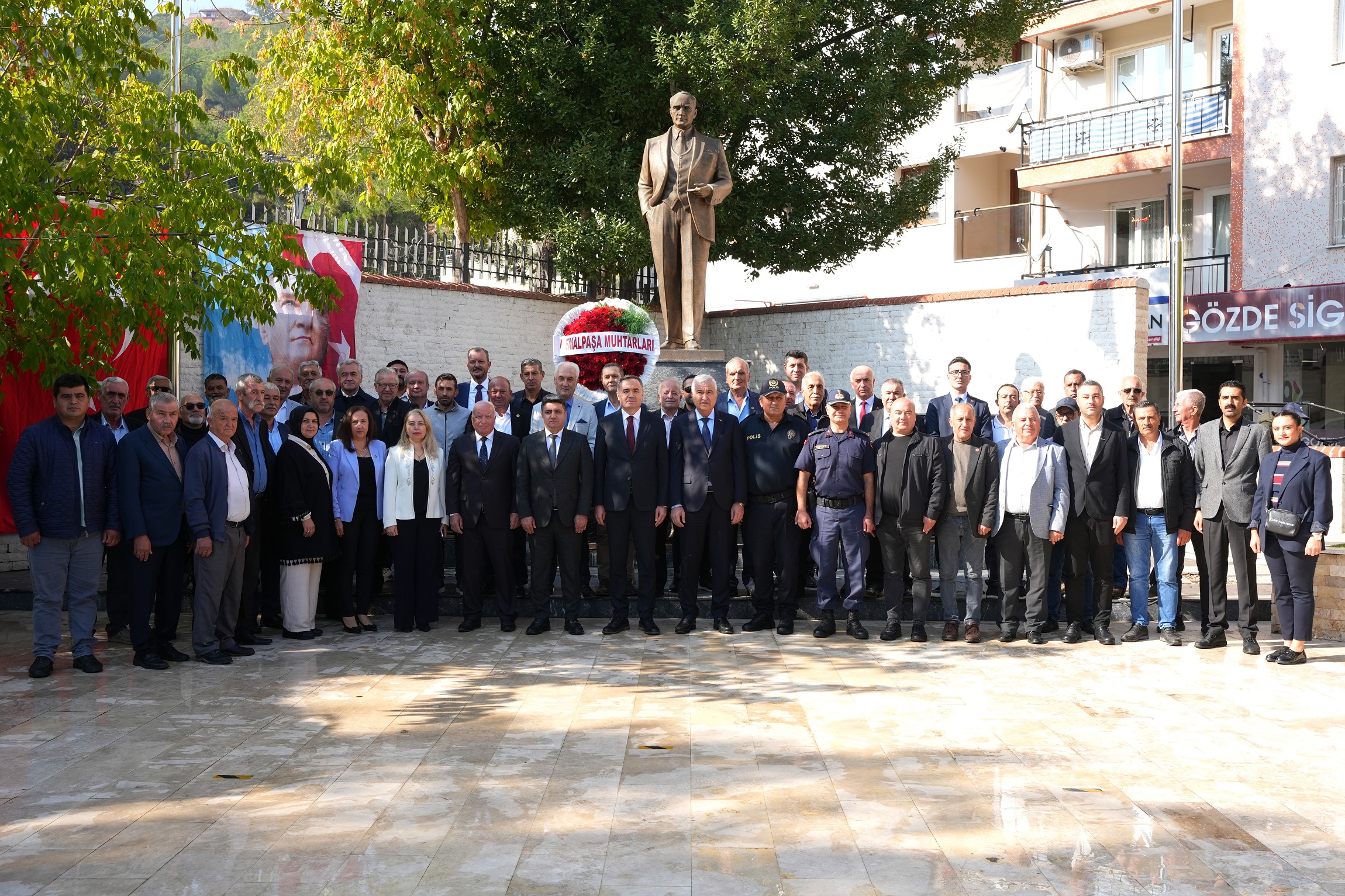 Kemalpaşa Protokolü Mahalle Muhtarlarıyla Bir Araya Geldi Kemalpaşa’da 19 Ekim