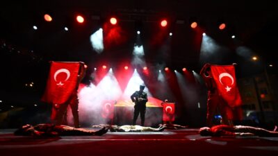 29 Ekim Cumhuriyet Bayramı, Çanakkale'de düzenlenen tören ve etkinliklerle coşku