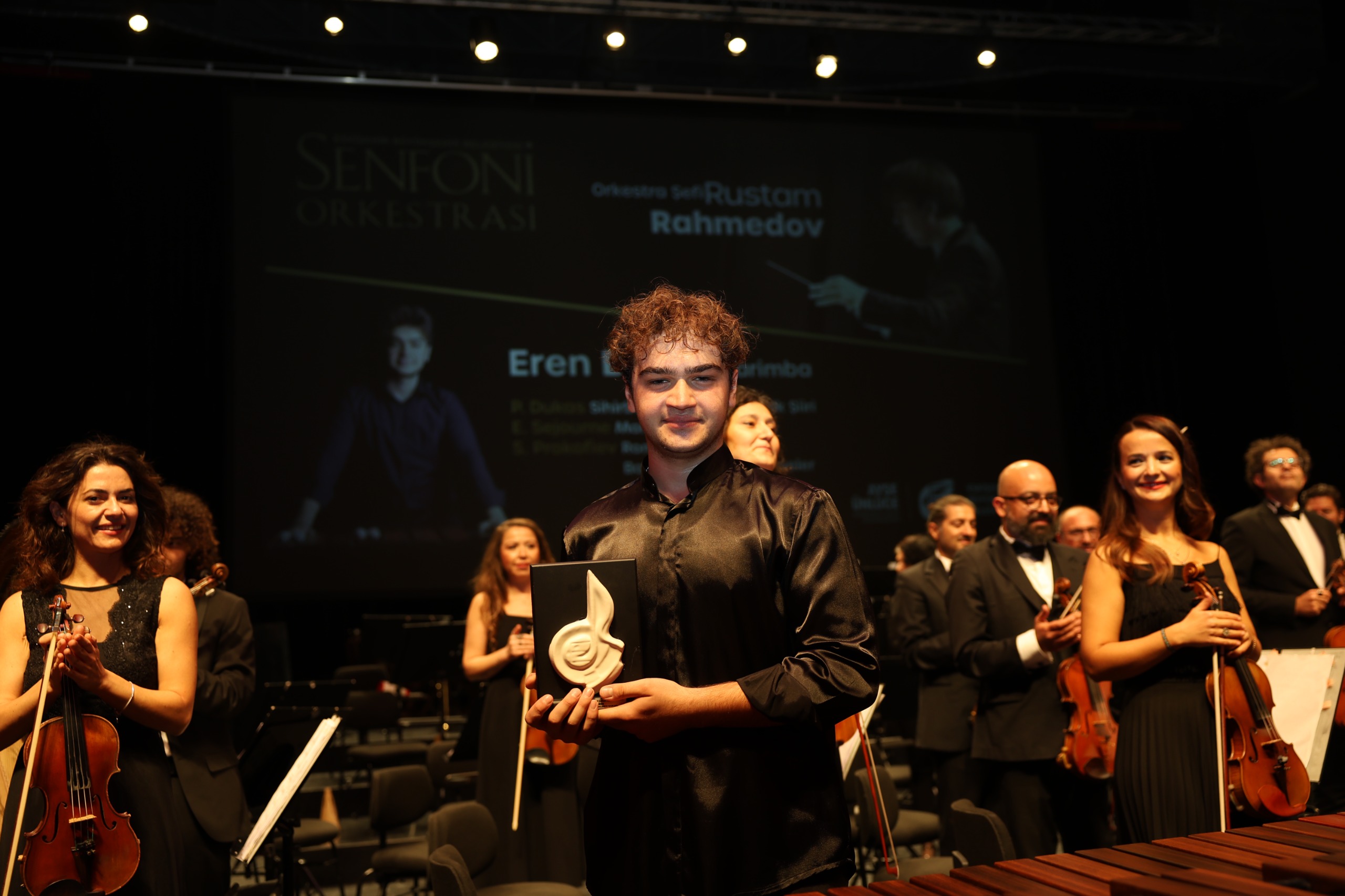 Eskişehir Senfoni Orkestrası Ve Marimba Sanatçısı Eren Binici’den Unutulmaz Konser