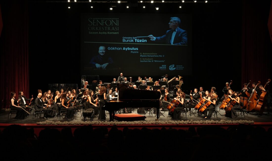 Eskişehir Senfoni Orkestrası Yeni Sezonu Unutulmaz Bir Konserle Açtı Eskişehir