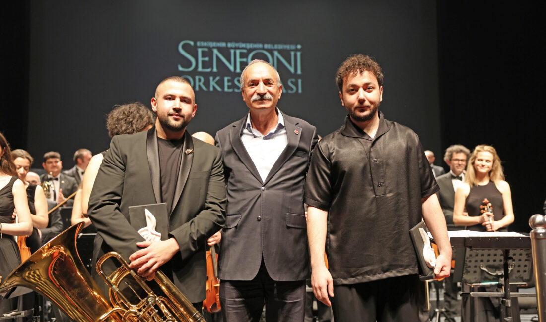 Eskişehir Senfoni Orkestrası’ndan Hafızalara Kazınan Konser Eskişehir Büyükşehir Belediyesi Senfoni