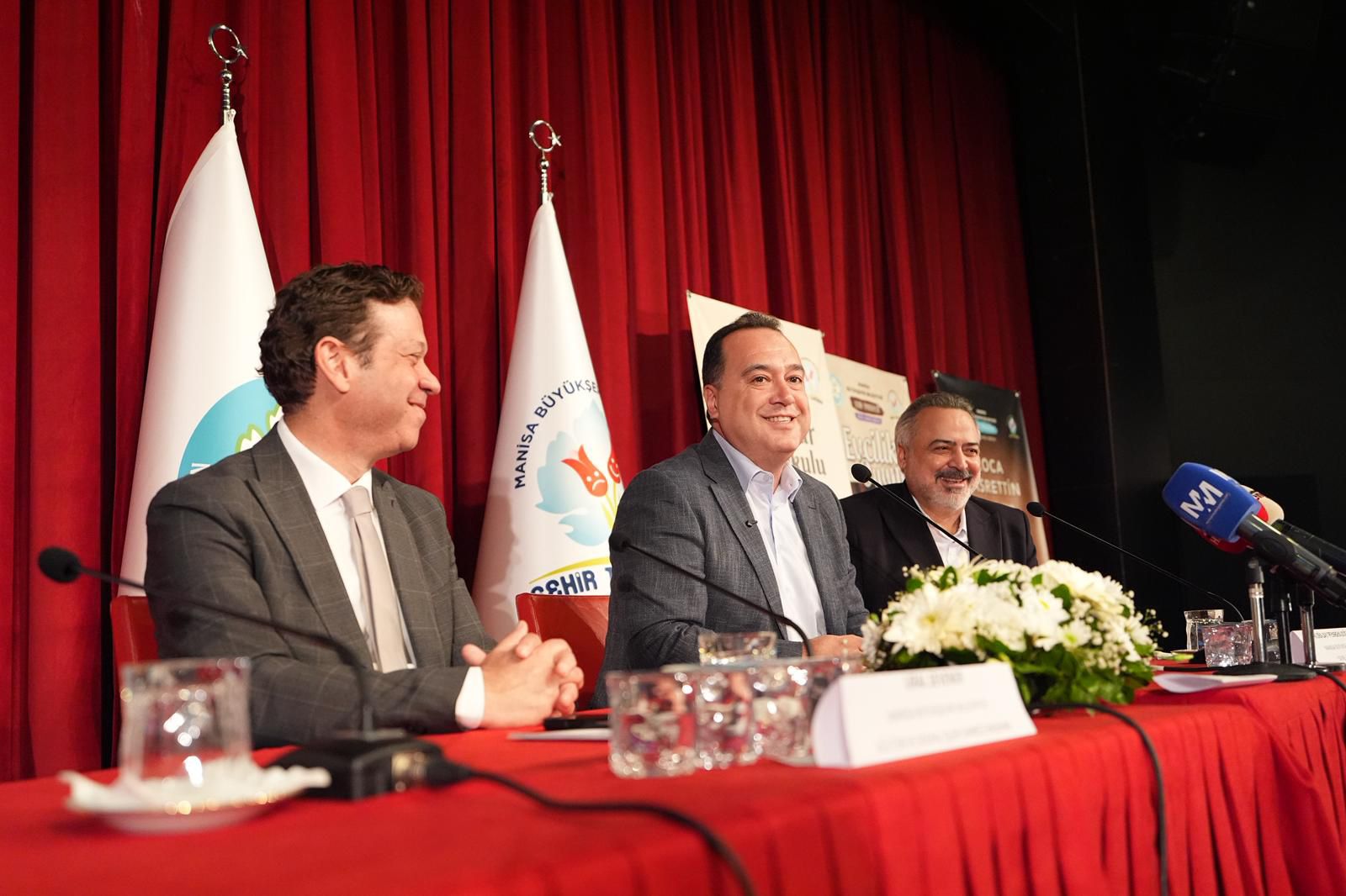 Manisa Büyükşehir Belediyesi Şehir Tiyatrosu, 2025-2026 tiyatro sezonunu Shakespeare’in ölümsüz