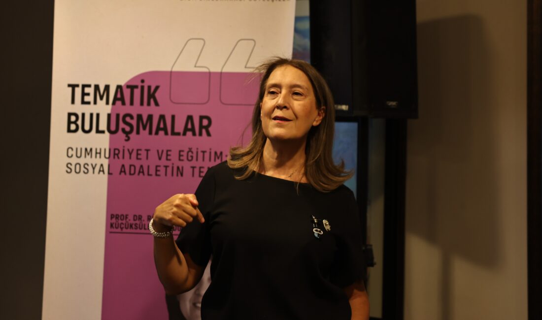 Nilüfer’de Cumhuriyet ve Eğitim Vizyonu Konuşuldu Nilüfer Belediyesi tarafından düzenlenen "Tematik Buluşmalar" kapsamında, Prof. Dr. Rüyam Küçüksüleymanoğlu, Cumhuriyet,