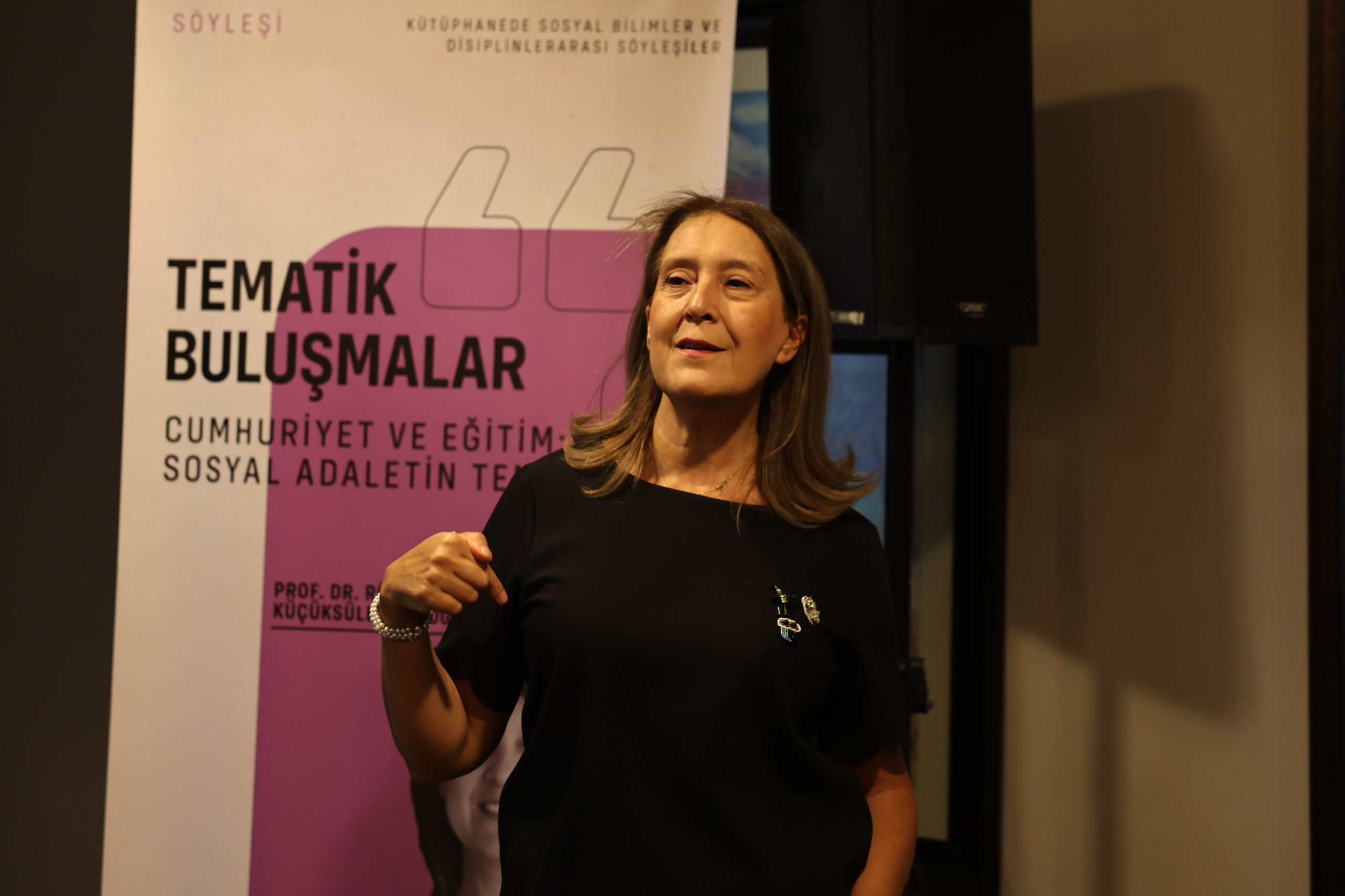 Nilüfer Belediyesi tarafından düzenlenen "Tematik Buluşmalar" kapsamında, Prof. Dr. Rüyam Küçüksüleymanoğlu, Cumhuriyet,