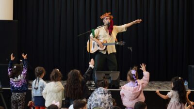 Etimesgut 2. Uluslararası Kent Tiyatro Festivali’nde “Nazik Korsan Piyu” Sahnede!