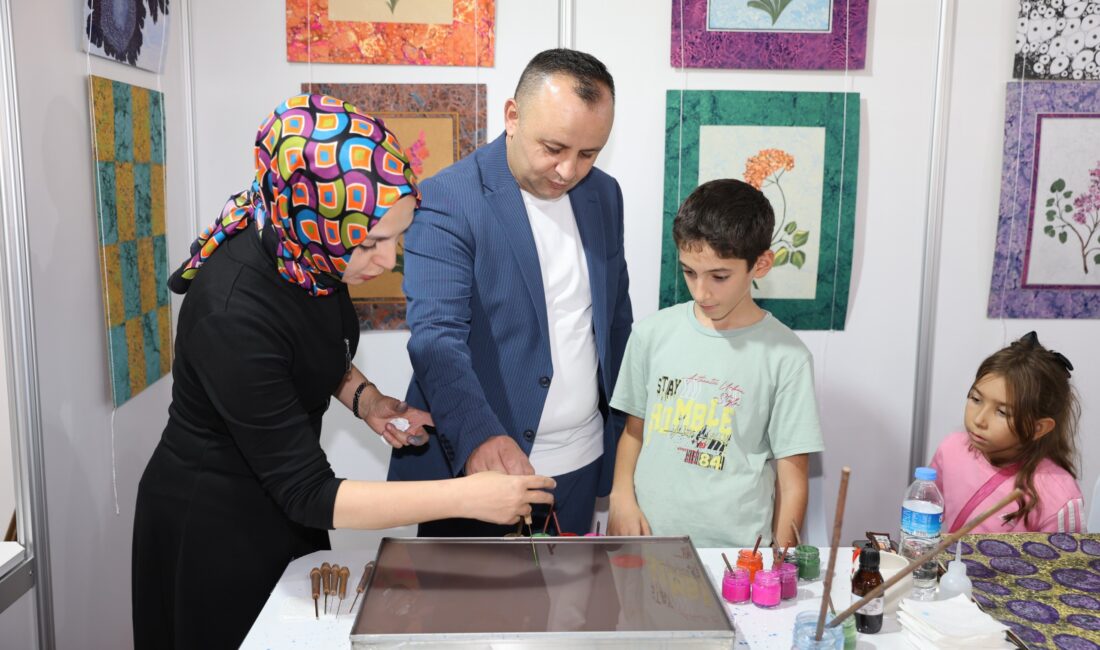 Kültür ve Sanata Rehberlik Eden Amasya Kitap Fuarı Sona Erdi Kültür ve Sanata Rehberlik Eden Amasya Kitap Fuarı Sona Erdi