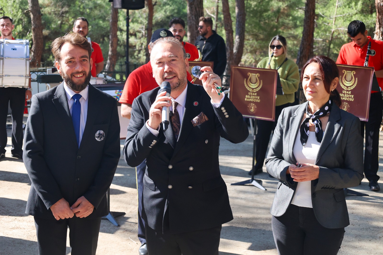 Uşak Belediye Başkanı Özkan Yalım, Hayvanları Koruma Gününde Çocuklarla Buluştu