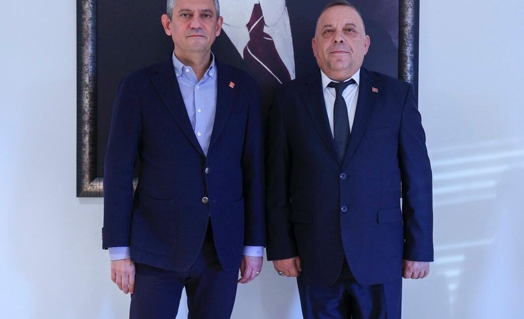 Bozdoğan Belediye Başkanı Mustafa Galip Özel, Genel Başkan Özgür Özel İle Buluştu Bozdoğan Belediye Başkanı Mustafa Galip Özel, Genel Başkan Özgür Özel