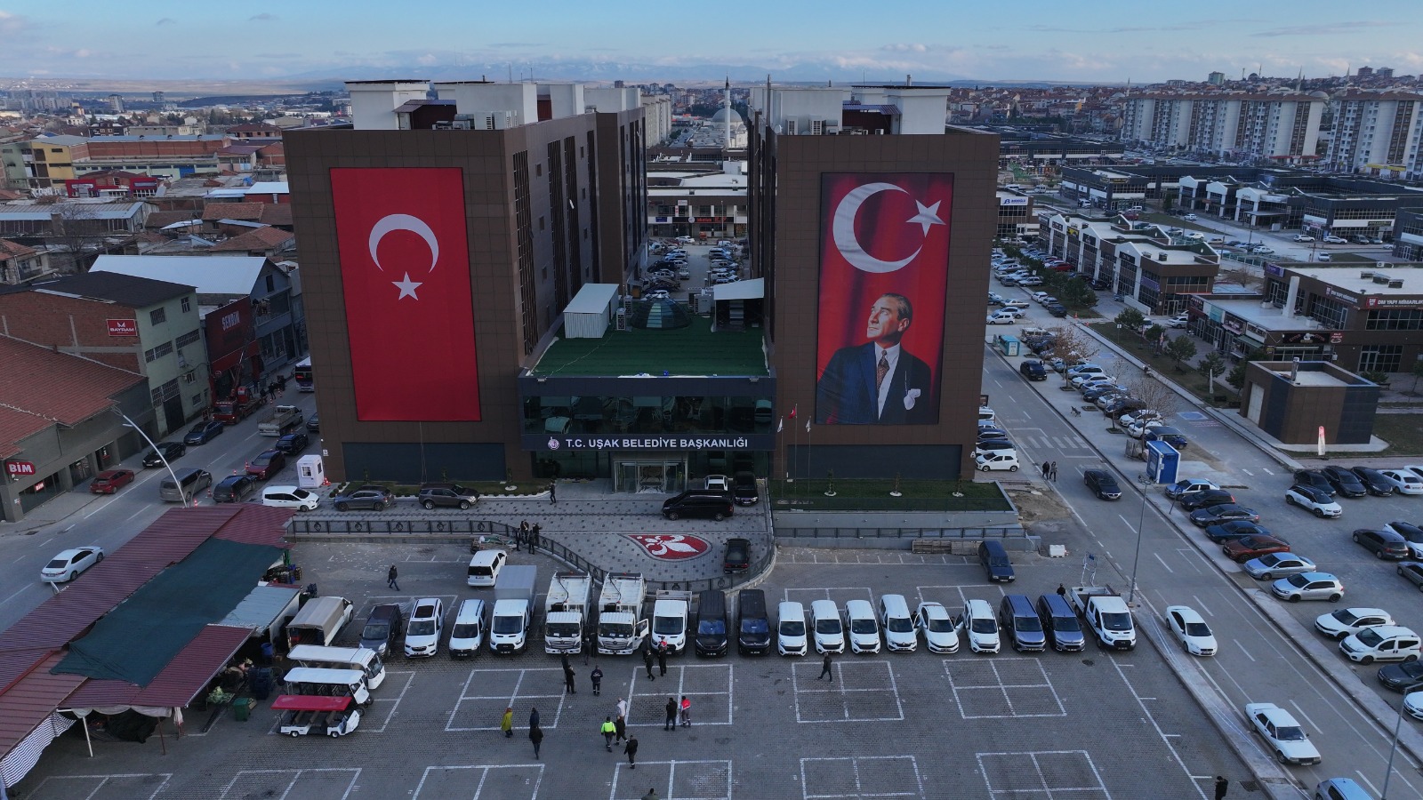 Uşak Altın Çağını Yaşıyor Uşak Belediyesi vatandaşların yaşam kalitesini artırmak,