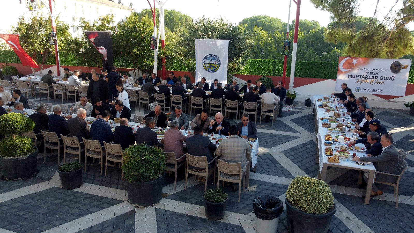 Bozdoğan Belediye Reisi Galip Özel, Muhtarlarla Kahvaltıda Bir Araya Geldi