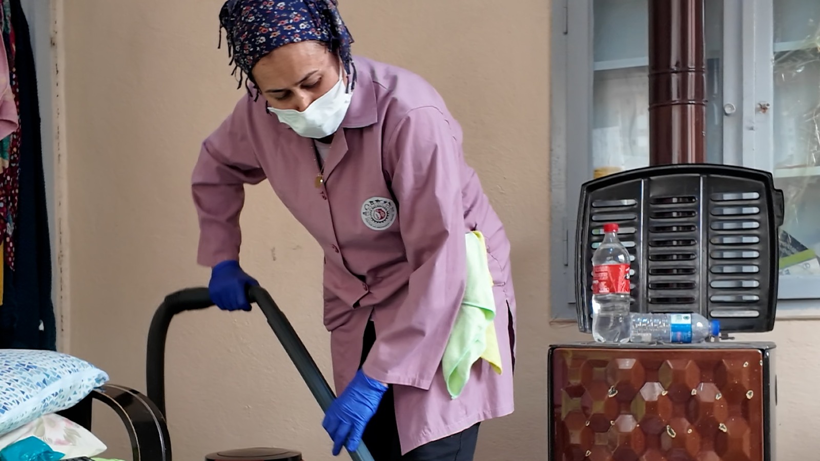 Uşak Belediyesi Halkın Kaynaklarını Halk İçin Kullanıyor, Evde Temizlik Hizmeti