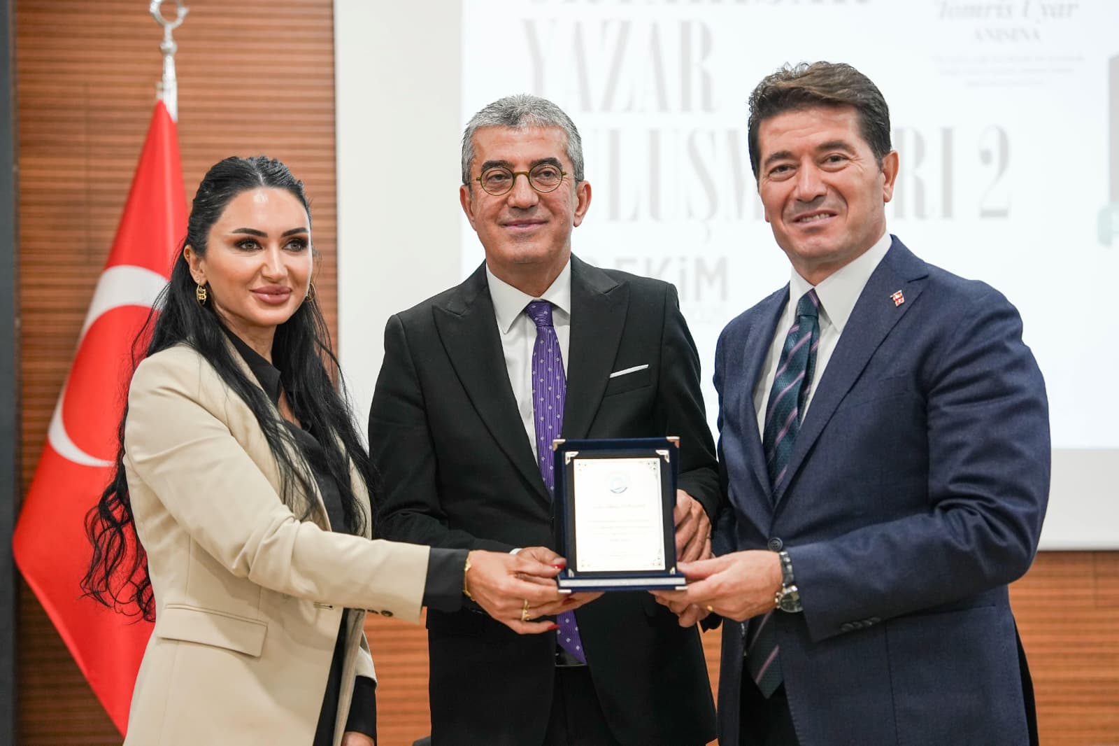 Ortahisar’da Türkiye Siyaseti Konuşuldu: “Önümüzdeki Süreç, Varlık-Yokluk Sürecidir” Ortahisar Yazar