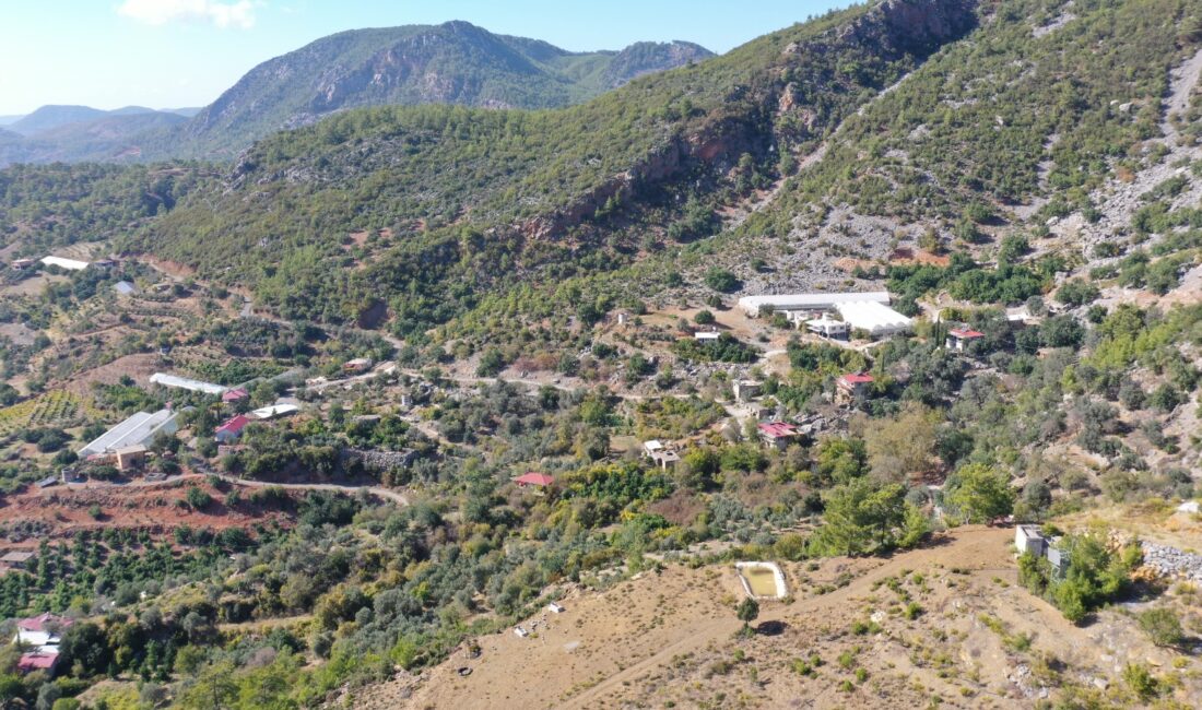 Gazipaşa Belediyesi Asfalt Çalışmalarına Çörüş’te Devam Ediyor Gazipaşa Belediyesi Fen