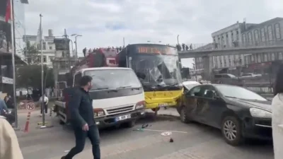 İETT Otobüsü Durağa Daldı: İstanbul Çekmeköy’de Feci Kaza: 1 Ölü,