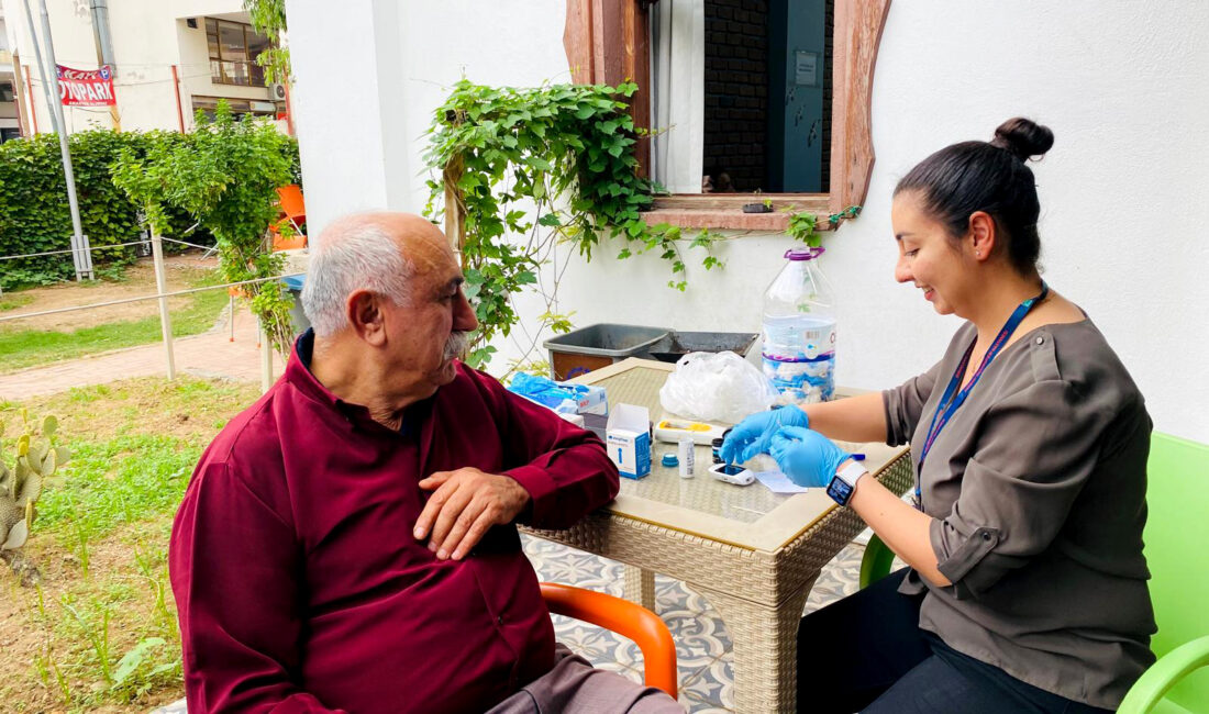 Muratpaşa’dan Kıdemli Kent Sakinlerine Sağlık Taraması Antalya Muratpaşa Belediyesi, Akdeniz