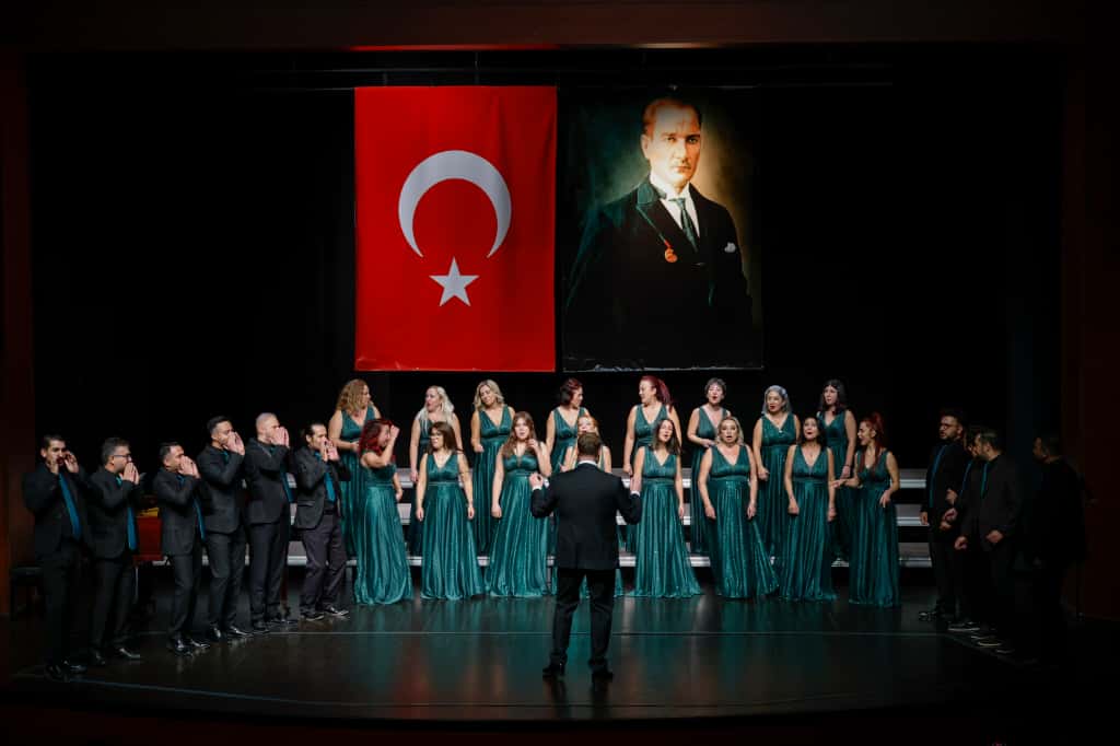 Yenişehir Belediyesi’nden Coşkulu Cumhuriyet Konseri Yenişehir Belediyesi, 29 Ekim Cumhuriyet