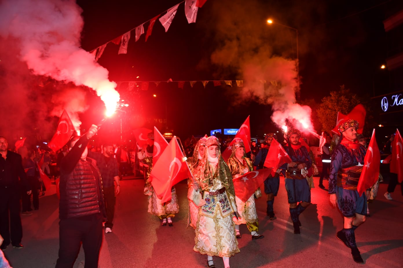 Torbalı Belediyesi, Cumhuriyetimizin 102. yılı dolayısıyla ilçede dolu dolu bir