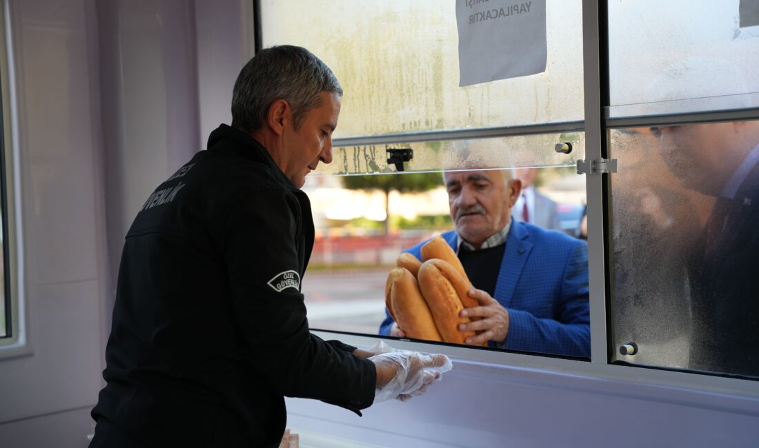 Kemalpaşa’da Halk Ekmek’e Yoğun İlgi Kemalpaşa Belediyesi’nin İzmir Büyükşehir Belediyesi