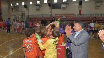 Çiğli’de Cumhuriyet Coşkusu Futsal Sahasında Zirveye Taşındı Cumhuriyet Bayramı haftası