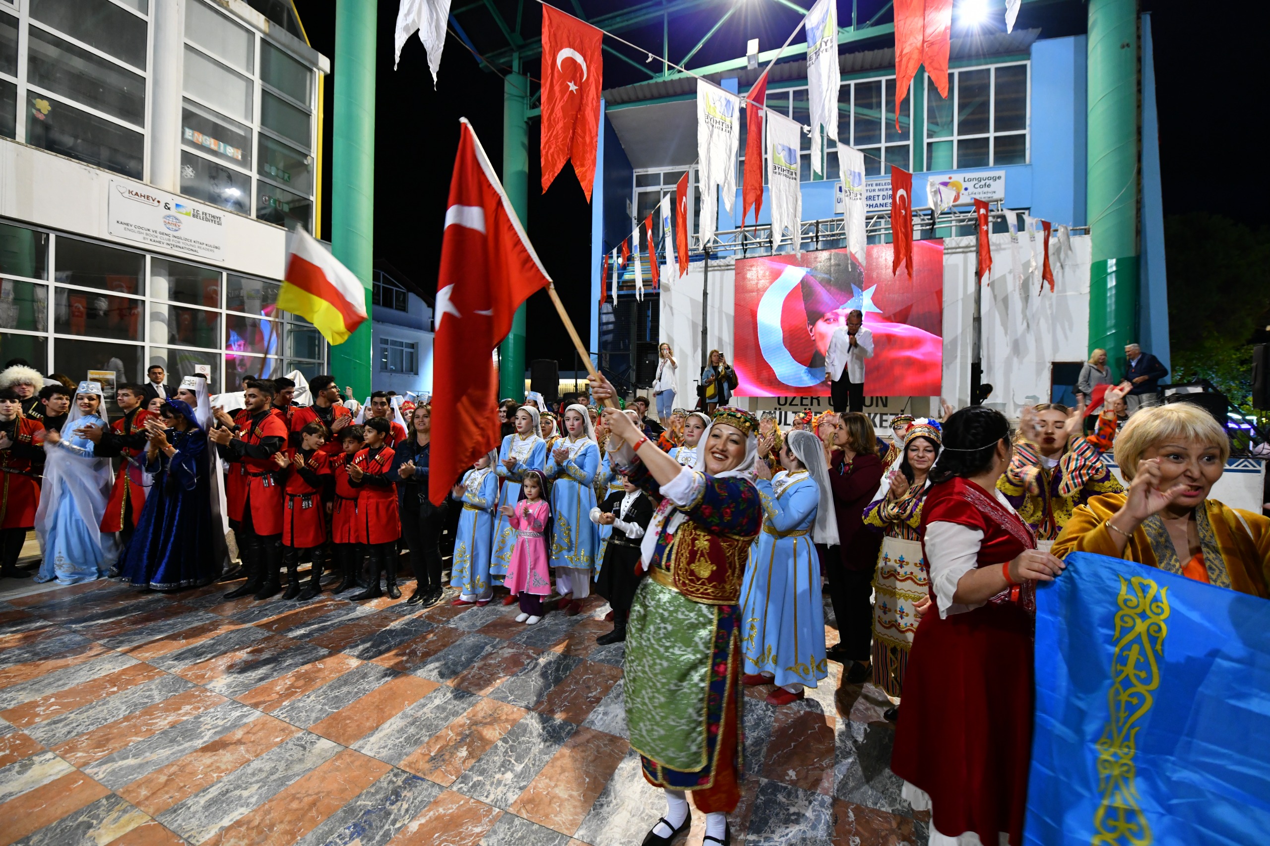 Fethiye Uluslararası Halk Oyunları Festivali Dolu Dolu Fethiye Belediyesi’nin katkılarıyla