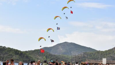 Ölüdeniz Hava Oyunları Festivali, Belcekız Plajı’nda Görkemli Bir Törenle Başladı