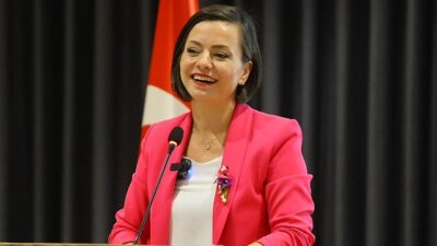 ÇALIŞANLAR ALACAKLARINI BEKLERKEN HELİL BAŞKAN 10 GÜNDE 3 ÜLKEYİ GEZECEK