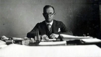 İngiliz Kemal Kimdir? Ahmet Esat Tomruk Kimdir? İngiliz Kemal, asıl