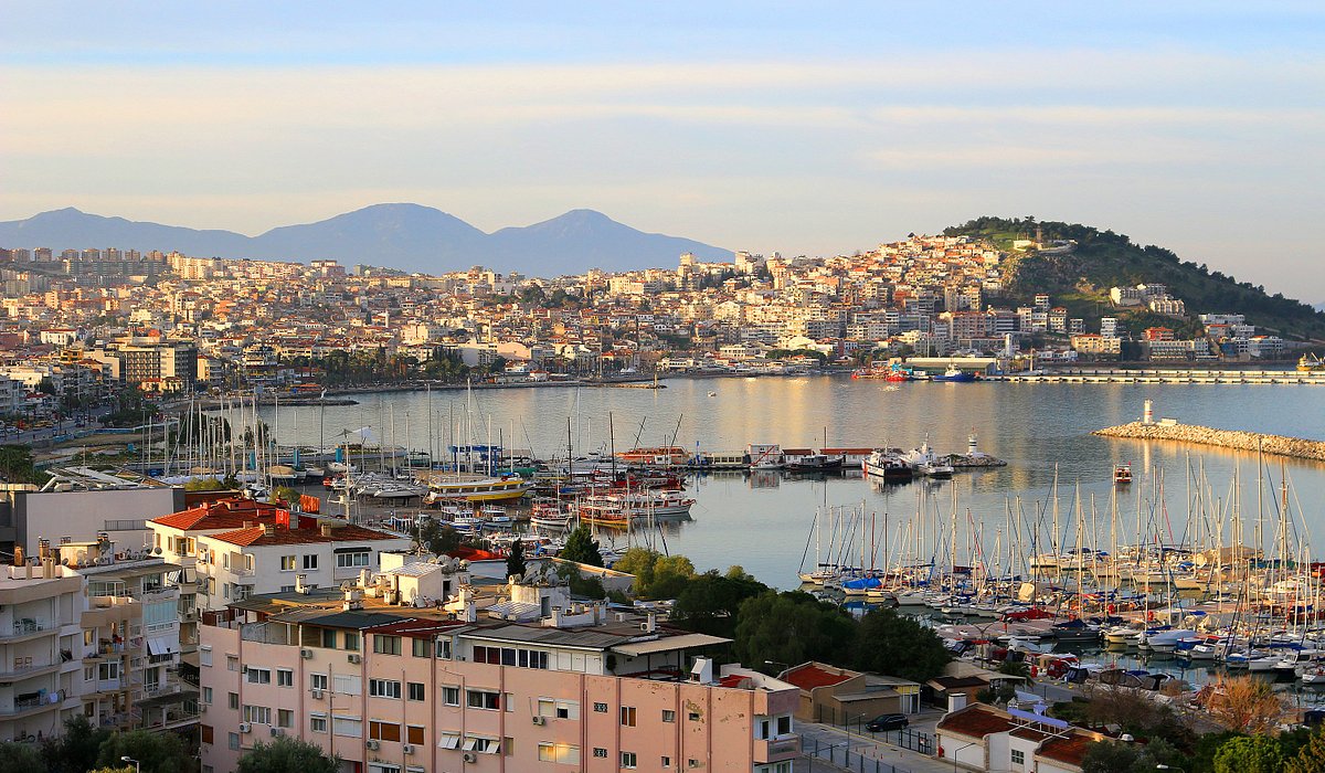 Kuşadalı Romanlardan İYİ Partililere Sert Tepki: “Bizi Kirli Siyasetinize Alet