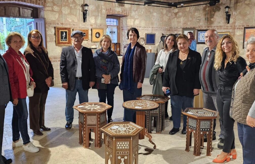 Zamanın İzinde” Sergisi Sanatseverlerle Silivri’de Buluştu Silivri Sanat Platformu tarafından