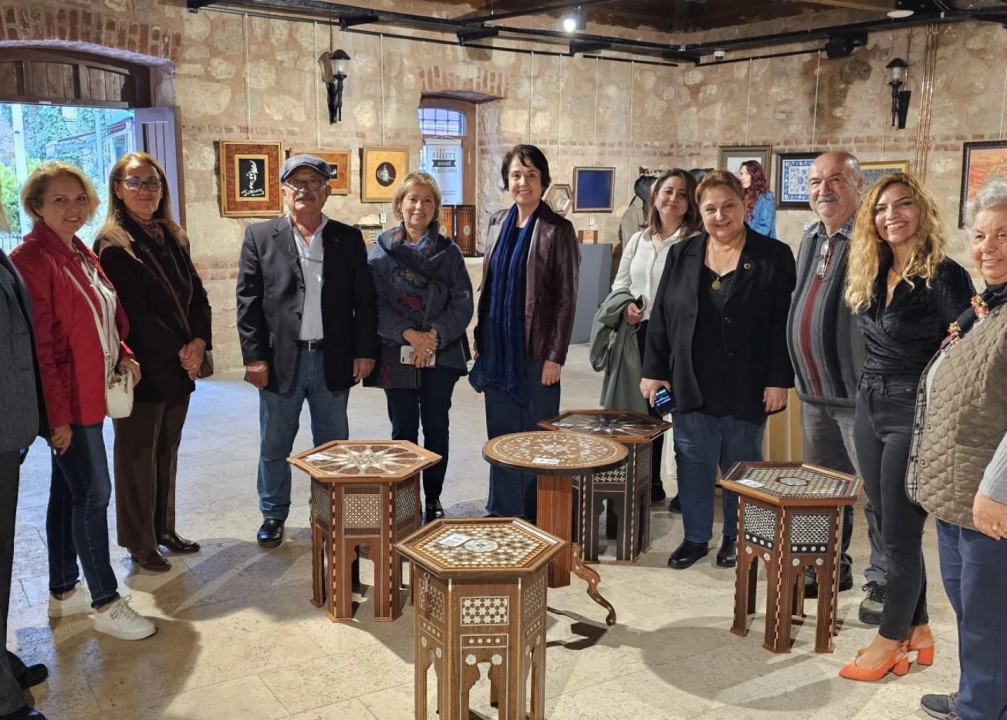 Zamanın İzinde” Sergisi Sanatseverlerle Silivri’de Buluştu Silivri Sanat Platformu tarafından