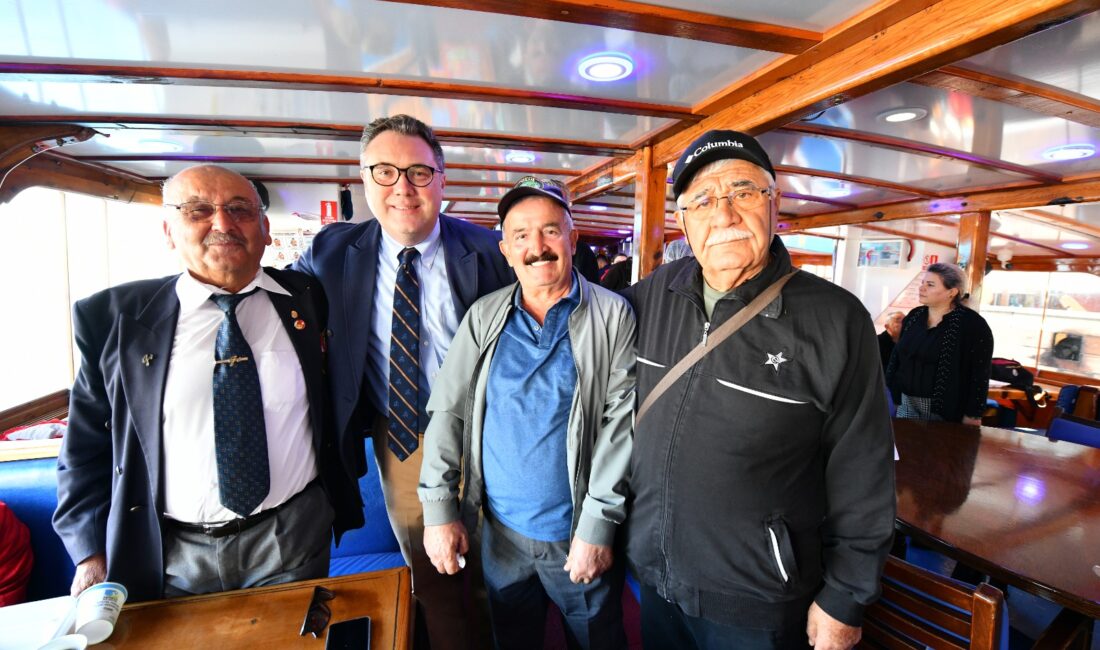 Fethiye Belediyesi’nden Gaziler, Şehit Yakınları ve Emeklilere Unutulmaz Tekne Gezisi