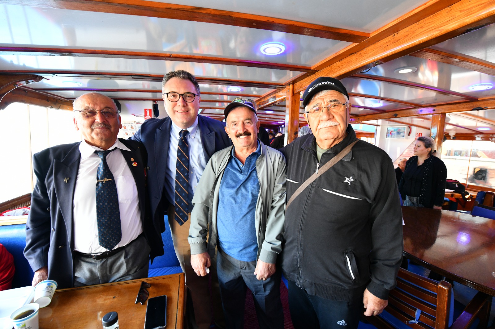 Fethiye Belediyesi’nden Gaziler, Şehit Yakınları ve Emeklilere Unutulmaz Tekne Gezisi