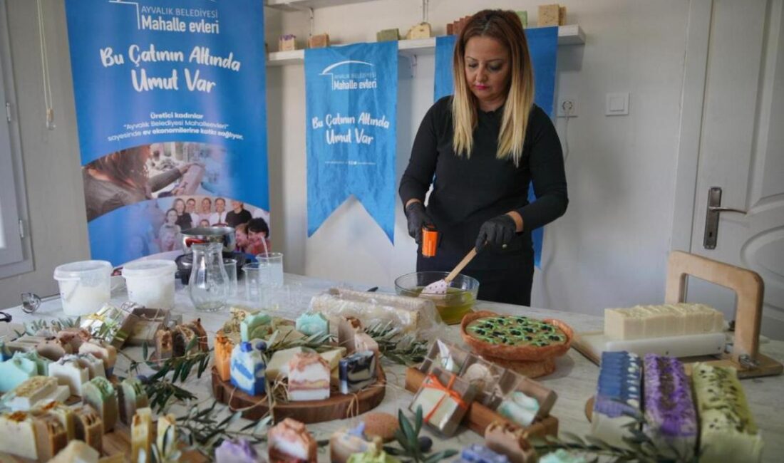 Ayvalık Belediyesi ‘Bu Çatının Altında Umut Var’ Etkinliği Ayvalık Belediye