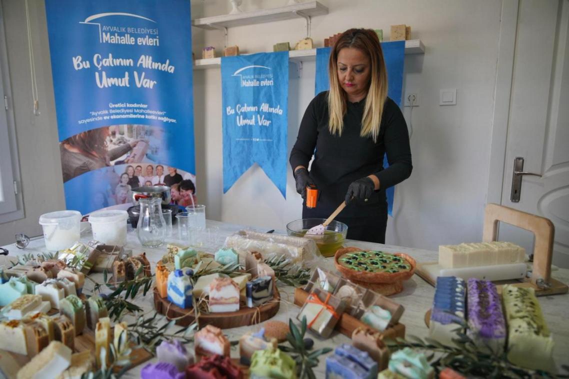 Ayvalık Belediyesi ‘Bu Çatının Altında Umut Var’ Etkinliği Ayvalık Belediye