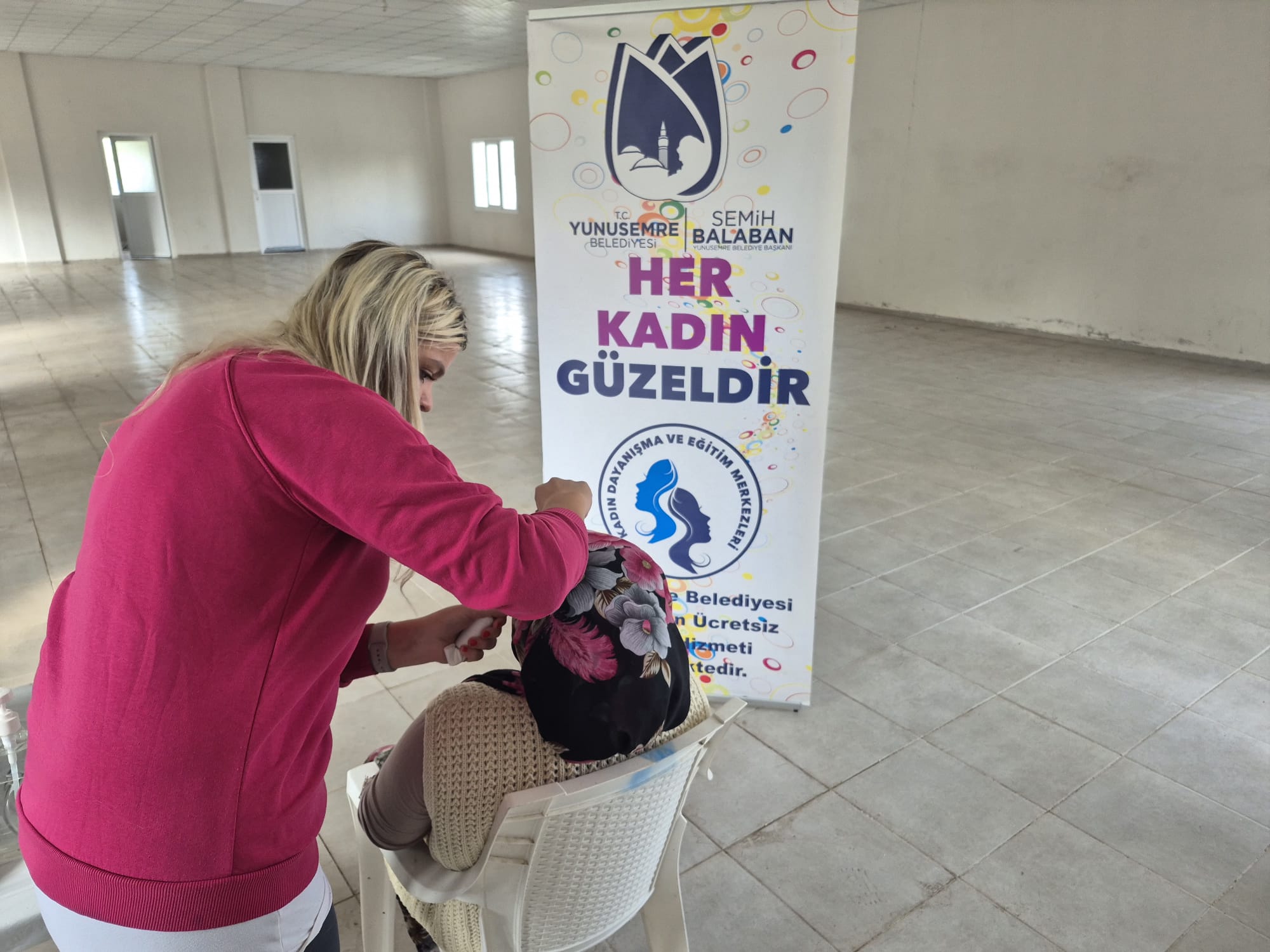 Yunusemre Belediye Başkanı Semih Balaban'ın eşi Serap Balaban'ın öncülüğünde başlatılan