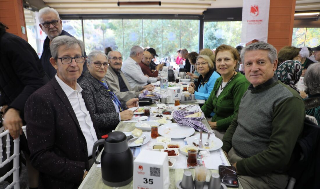 Yunusemre Belediye Başkanı Semih Balaban 24 Kasım Öğretmenler Günü'nde emekli
