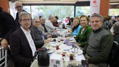 Yunusemre Belediye Başkanı Semih Balaban 24 Kasım Öğretmenler Günü'nde emekli