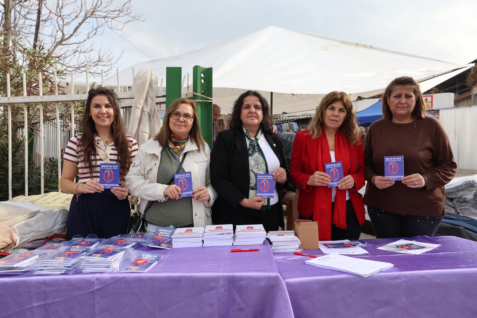 Şehzadeler Belediyesi Kadınları Şiddete Karşı Bilgilendirdi Şehzadeler Belediyesi ve Şehzadeler
