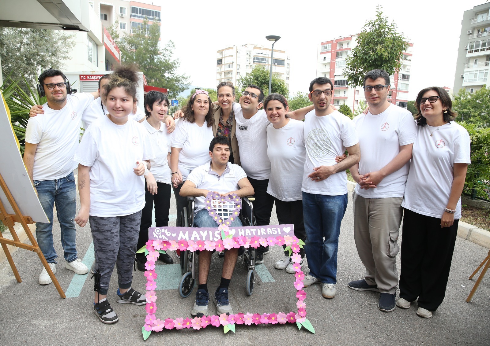 Karşıyaka Belediyesi, Dünya Engelliler Günü kapsamında hazırladığı programla, engelsiz bir