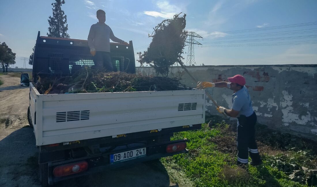 Efeler’in Ekipleri Mezarlıklardaki Çalışmalarına Devam Ediyor Efeler’in Ekipleri Mezarlıklardaki Çalışmalarına Devam Ediyor Efeler Belediyesi Mezarlıklar Müdürlüğü