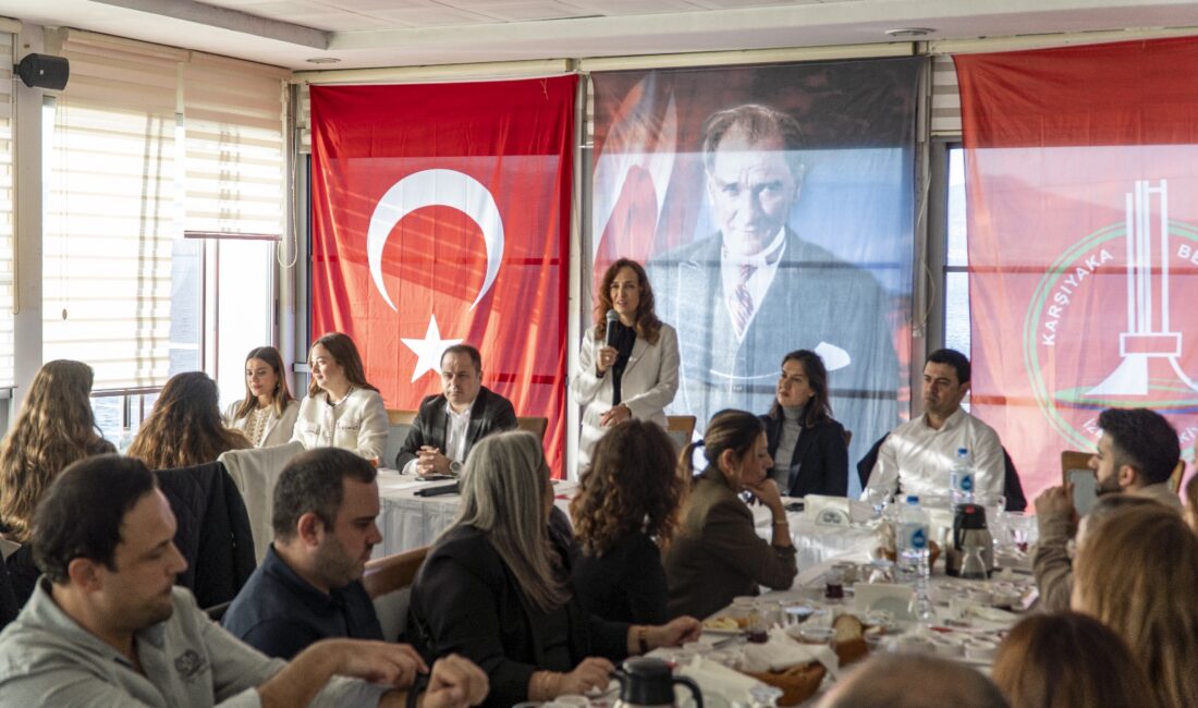 Karşıyaka Belediye Başkanı Yıldız Ünsal,