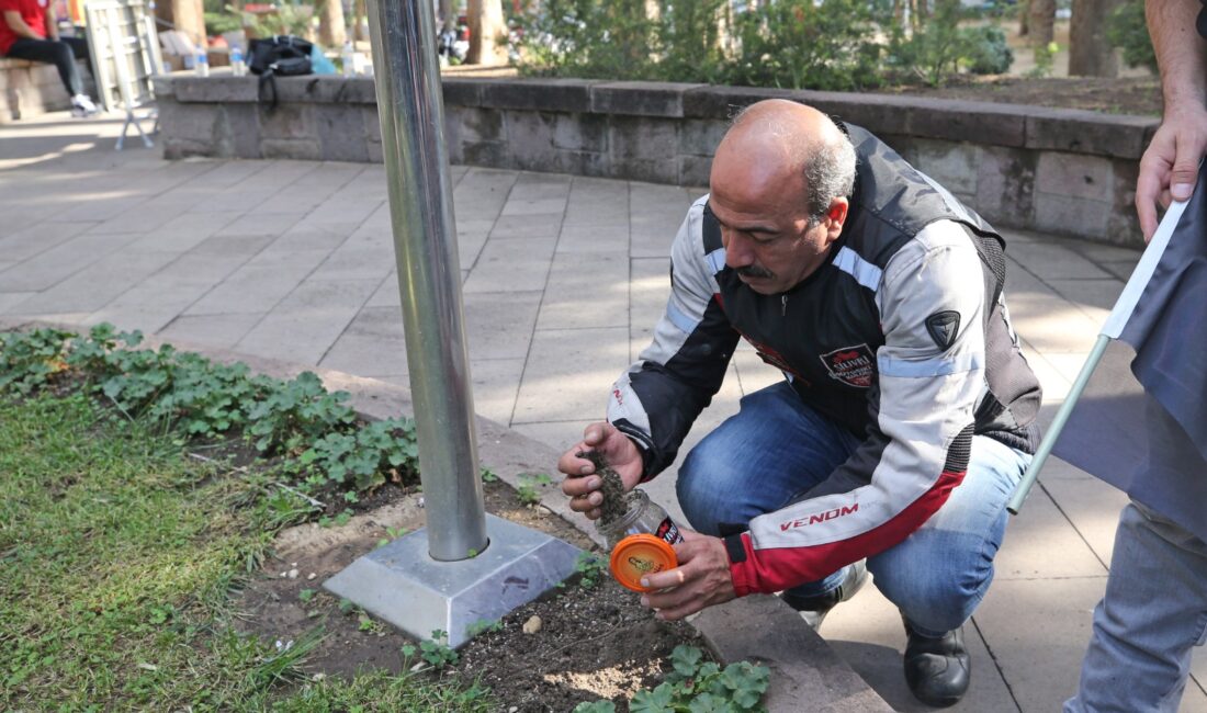 Büyük Önder Atatürk’ü anmak için Karşıyaka’ya gelen Silivri Motosiklet Grubu,