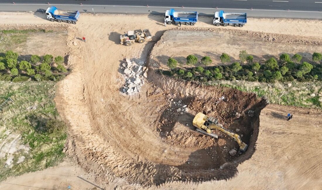 Şehzadeler 100. Yıl Kır Bahçesi Açılış Öncesi Yol Engelini Aşıyor Şehzadeler Belediyesi, Karayollarından alınan izinle 100. Yıl Kır Bahçesi’ne