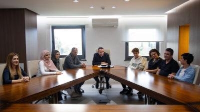 Lgs Ve Yks’de Başarı Elde Eden Öğrencilerden Başkan Vekili Çiçek’e