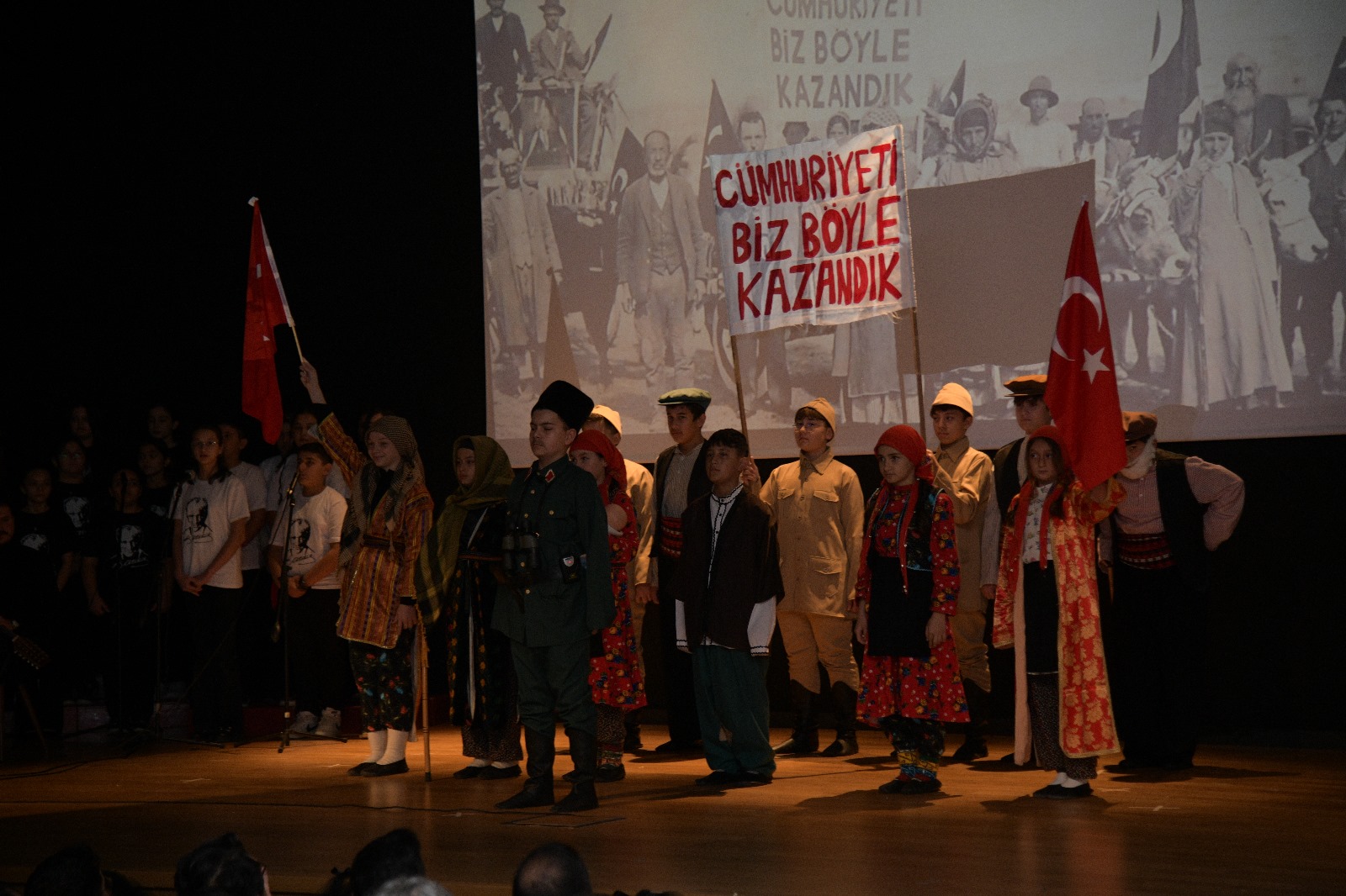 Türkiye Cumhuriyeti'nin kurucusu Gazi Mustafa Kemal Atatürk'ün ebediyete intikalinin 87.