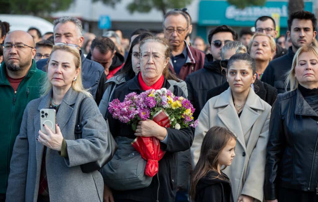 Ulu Önder Atatürk’ün aramızdan ayrılışının 87’nci yılında hayat durdu.