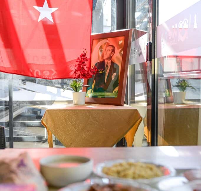 İzmir Kent Lokantaları’nda 10 Kasım’a Özel Ücretsiz Yemek İzmir Büyükşehir