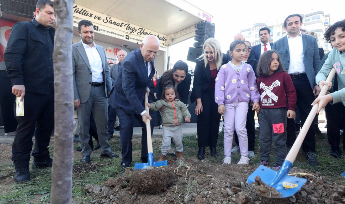 Yenimahalle’de Ağaç Dikme Töreni: Cumhuriyet Mahallesi’nde Ağaçlar Toprakla Buluştu Yenimahalle