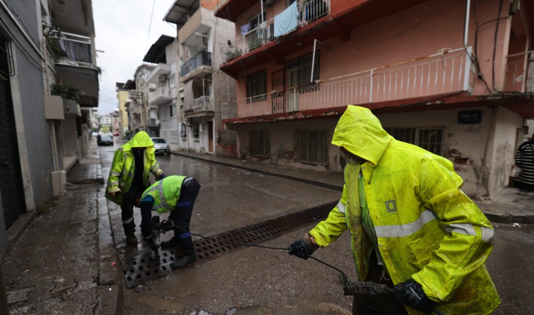 İzmir’de Yağış Seferberliği: 750 Personel, 210 Araç Ve 24 Saat