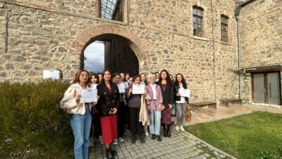 İzmir’de ‘Kadınlar Dijitalde Artık Daha Güçlü’ Programı Gerçekleşti İzmirli kadınlar,